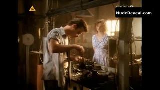HEATHER GRAHAM nude in Shout