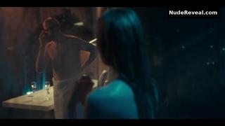 EVELYNE BROCHU nude in Chouchou