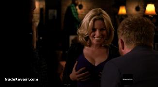 ELIZABETH BANKS nude in Modern Family