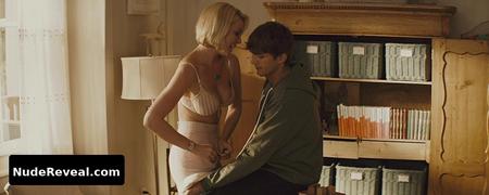 KATHERINE HEIGL nude in Killers