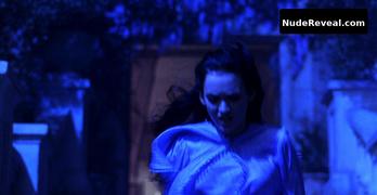 WINONA RYDER nude in Dracula