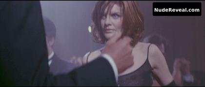 RENE RUSSO nude in The Thomas Crown Affair