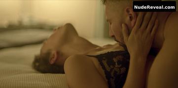 PERI BAUMEISTER nude in Skylines