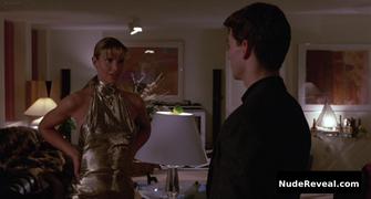 ELISABETH SHUE nude in Cocktail