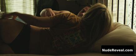 KATE HUDSON nude in Deepwater Horizon