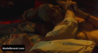 FLORINA KENDRICK nude in Dracula