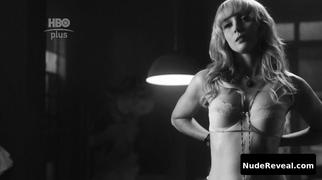 SIMONE SPOLADORE nude in Magnifica 70