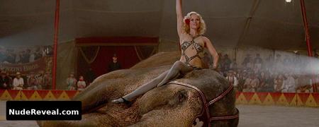 REESE WITHERSPOON nude in Water for Elephants