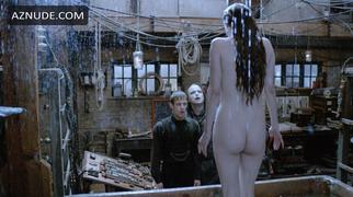 BILLIE PIPER nude in Penny Dreadful