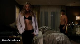 SARA FOSTER nude in 90210