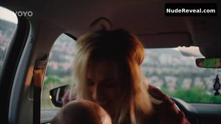 ZUZANA KANOCZOVA nude in Sex O’clock