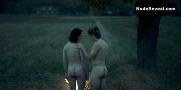 PAULINA KRZYZANSKA nude in Absolute Beginners