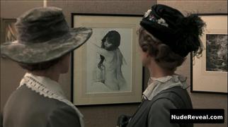DIANE KEATON nude in Reds