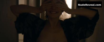 MARIA VALVERDE nude in Diving