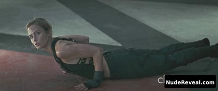 EMILY BLUNT nude in Edge Of Tomorrow