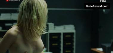 MAGGIE CIVANTOS nude in Vis A Vis