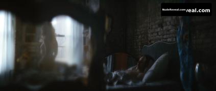JANE LEVY nude in Pretenders
