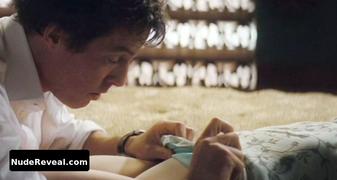 RENEE ZELLWEGER nude in Bridget Jones: The Edge of Reason