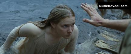 MORFYDD CLARK nude in The Lord of the Rings: The Rings of Power