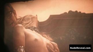 TAMMY DI CALAFIORI nude in Magnifica 70