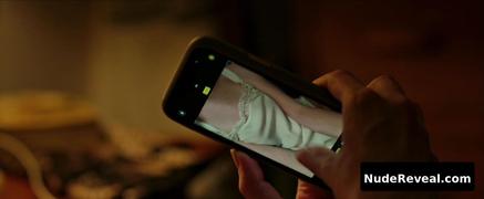 ANNA KENDRICK nude in Alice, Darling