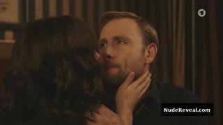 ANTJE TRAUE nude in Die Freundin meiner Mutter