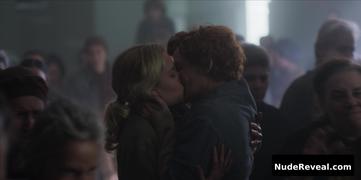 ANA FERNANDEZ nude in Cable Girls