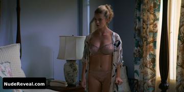 BETTY GILPIN nude in GLOW
