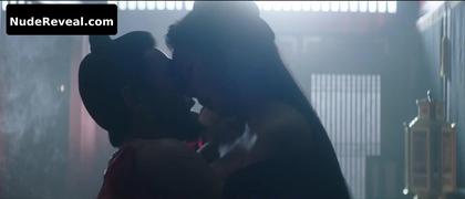 JEONG YU-MI nude in Queen Woo