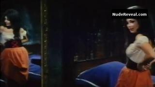 EDWIGE FENECH nude in Sexy Susan Sins Again