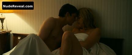VIRGINIE EFIRA nude in Un amour impossible