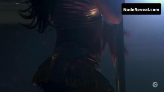 SARA MARTINS nude in Pigalle, la nuit