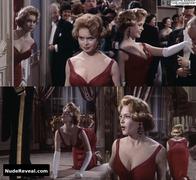 BRIGITTE BARDOT nude in Une parisienne