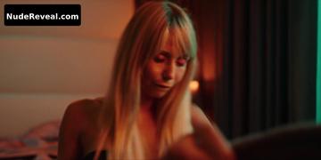 SOFIA ARRUDA nude in O Clube