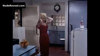 BRIGITTE BARDOT nude in Une parisienne
