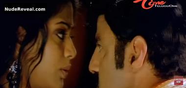 PRIYAMANI nude in Mitrudu
