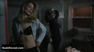 CAITLIN FITZGERALD nude in Sweetbitter
