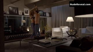 ANTONIELA CANTO nude in O Negocio