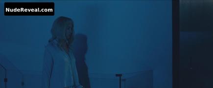 LOLA KIRKE nude in Gemini
