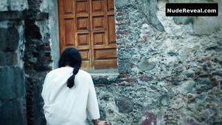 BARBARA MORI nude in Alicia En El Pais De Maria