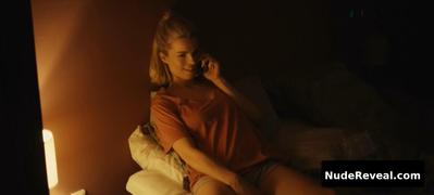 MARIE BACH HANSEN nude in En Flirt