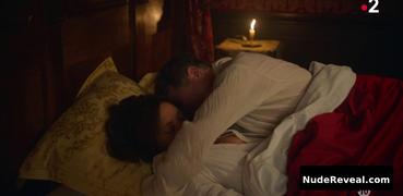 LIZZIE BROCHERE nude in Filles Du Feu