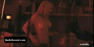 MOLINEE GREEN nude in Life on Top