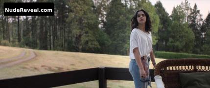 ANA SOFIA GATICA nude in Atrapadas En Familia