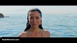 CELESTE DALLA PORTA nude in Parthenope