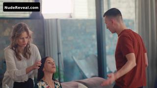 KRISTYNA LEICHTOVA nude in Sex O’clock