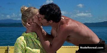 HELEN MIRREN nude in Age of Consent