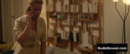 VIRGINIE EFIRA nude in Un Homme A La Hauteur