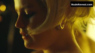 ANNA SZYMANCZYK nude in X-Rated Queen