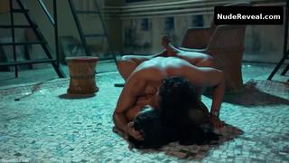 BHARTI JHA nude in Farebi Yaar